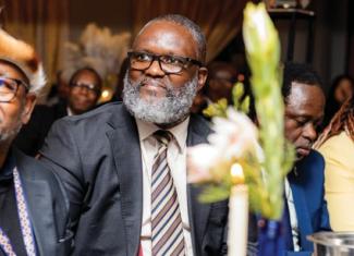 Acting Head of the Wits School of Governance Professor Themba Maseko (left) and Public Service and Administration Minister, Inkosi Mzamo Buthelezi (centre)