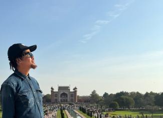 Visiting the Taj Mahal